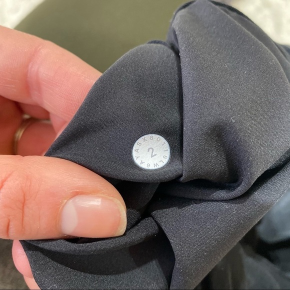 Lululemon Noir Crop Black Pants - Picture 13 of 14